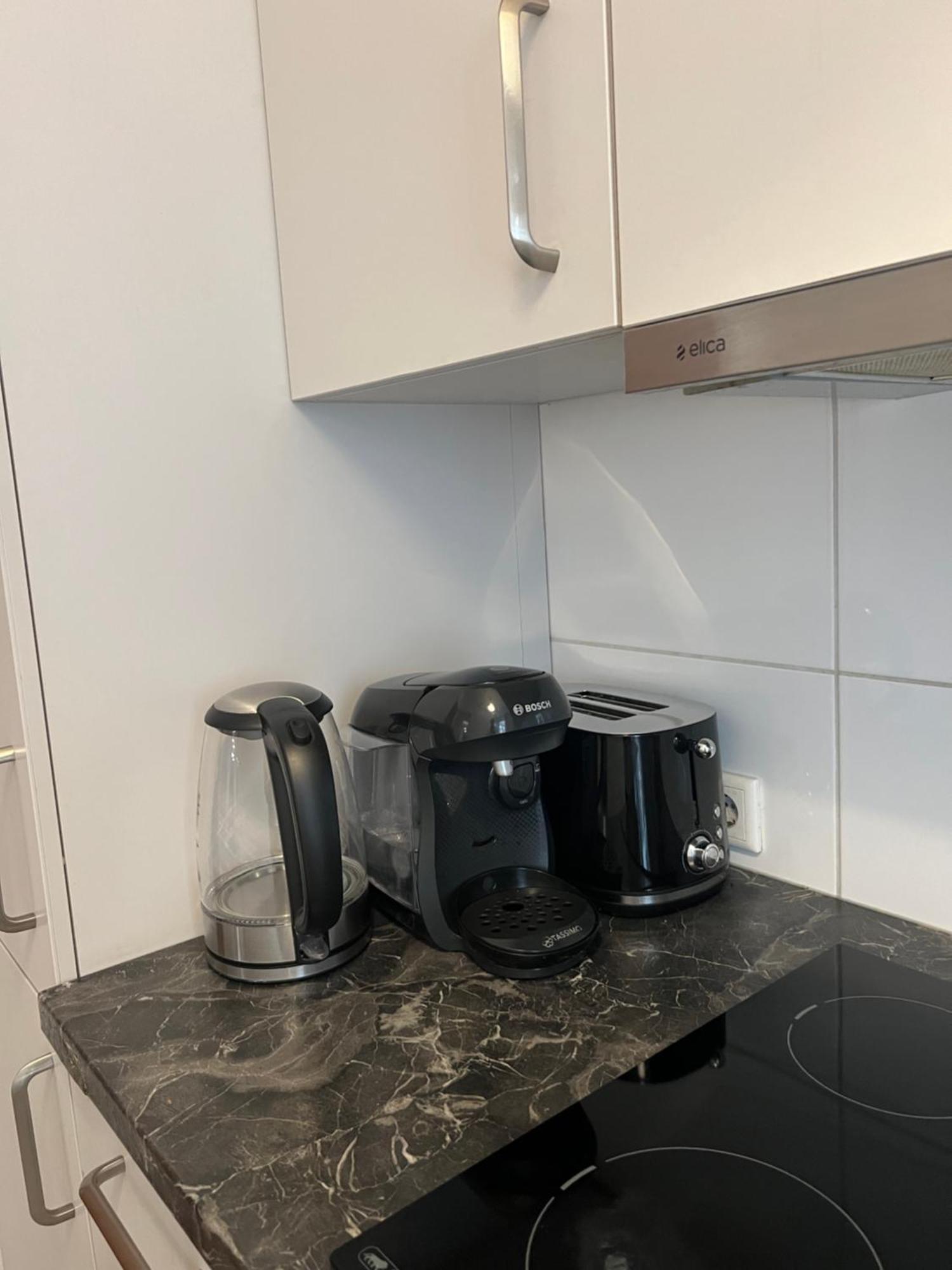 Tmj Apartment 1 Düsseldorf Buitenkant foto