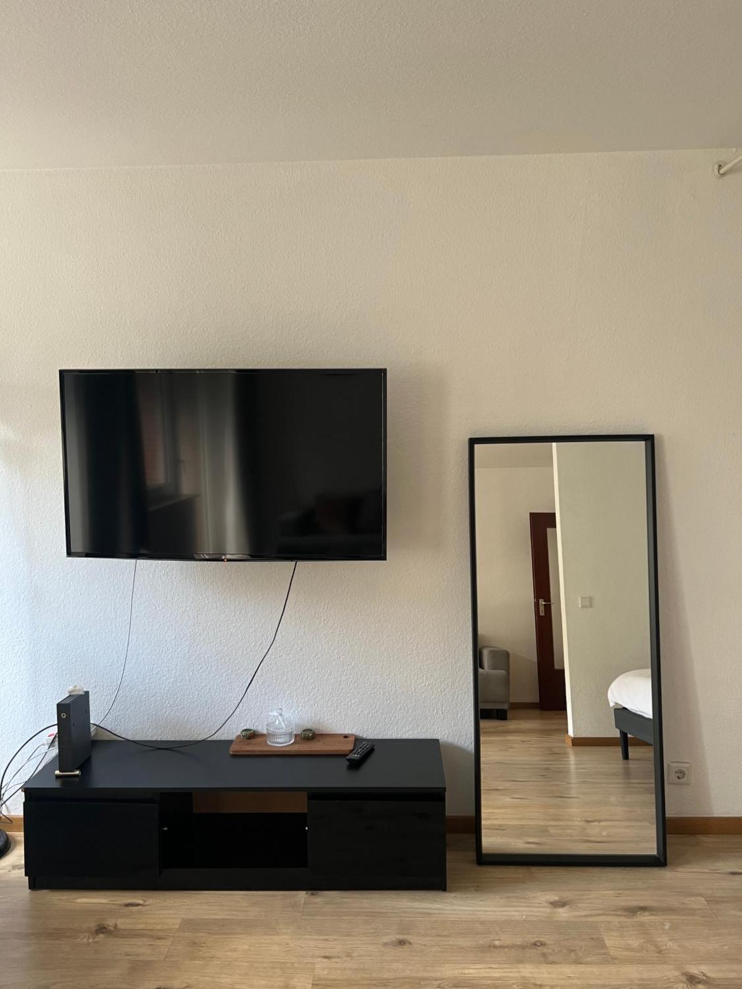 Tmj Apartment 1 Düsseldorf Buitenkant foto